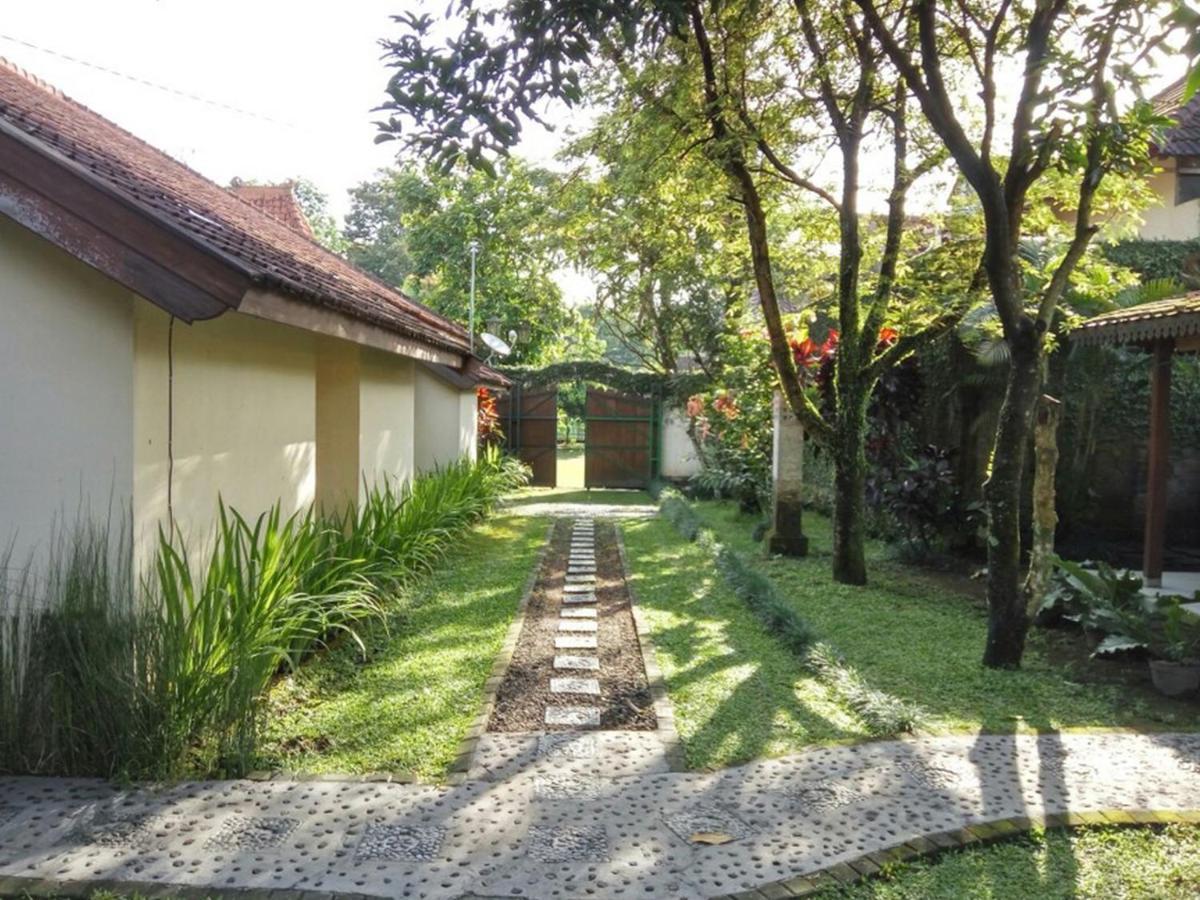 Alam Jogja Resort Mitra Reddoorz Yogyakarta Exterior photo