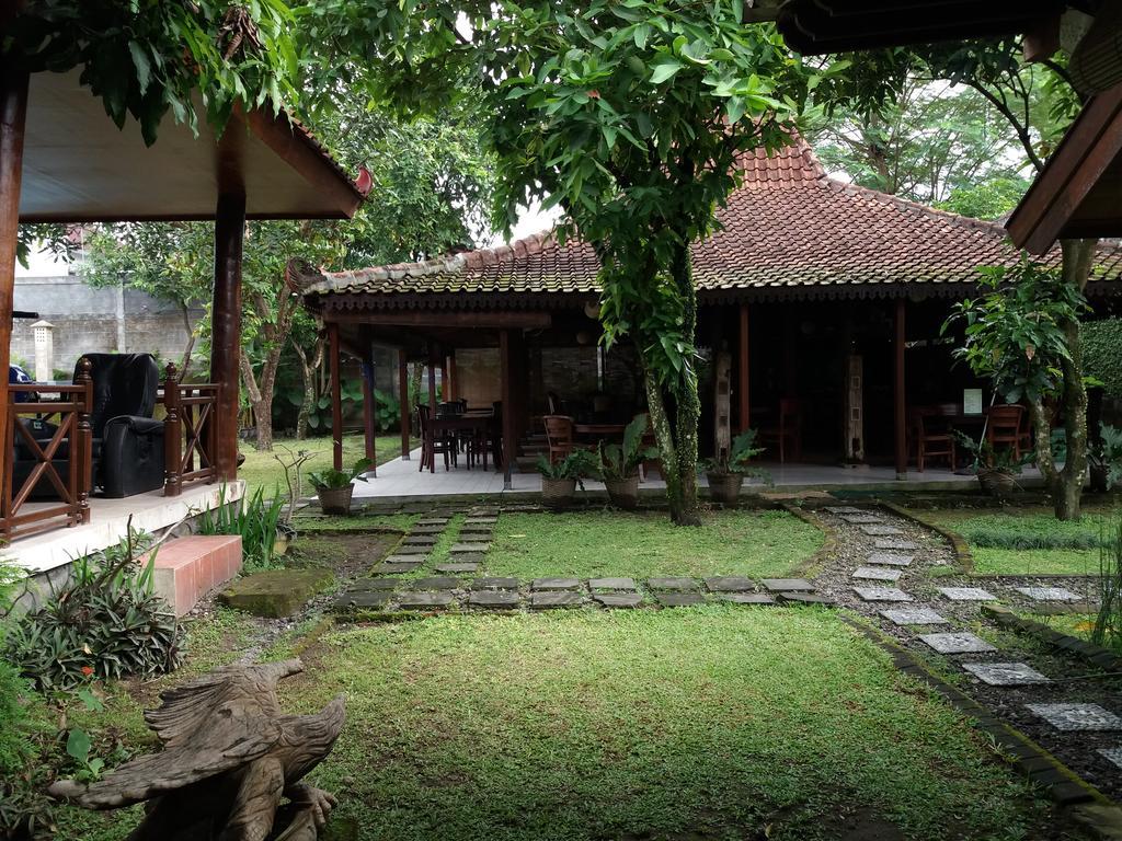 Alam Jogja Resort Mitra Reddoorz Yogyakarta Exterior photo
