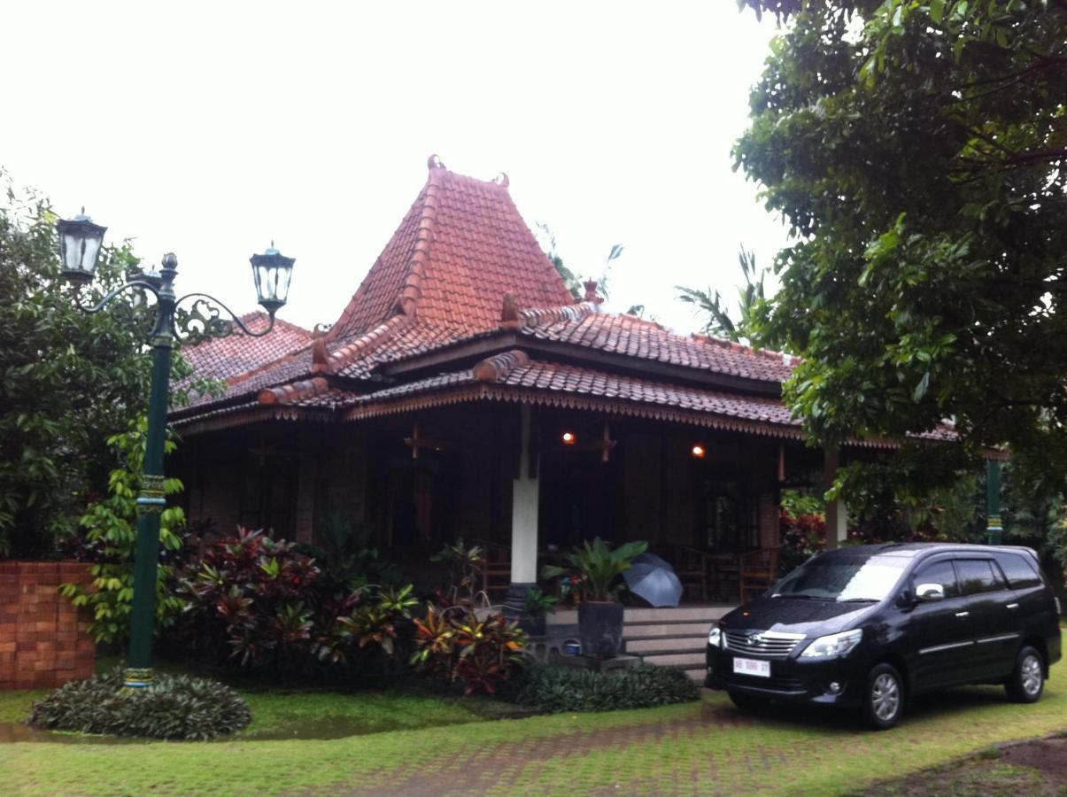 Alam Jogja Resort Mitra Reddoorz Yogyakarta Exterior photo